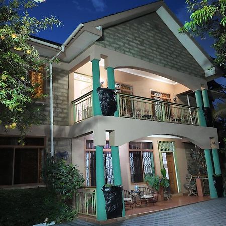 Korona Villa Lodge Аруша Екстериор снимка