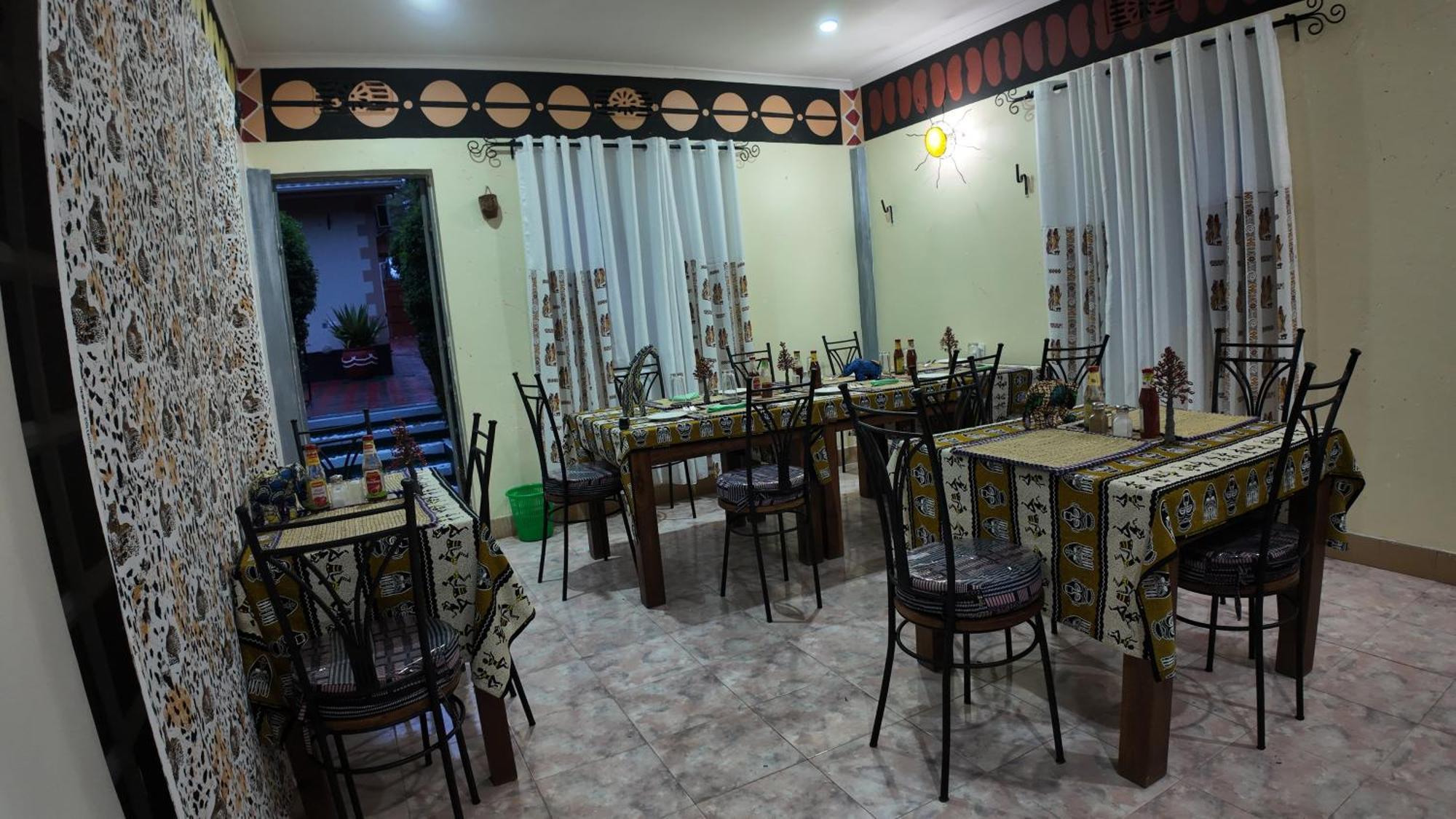 Korona Villa Lodge Аруша Екстериор снимка