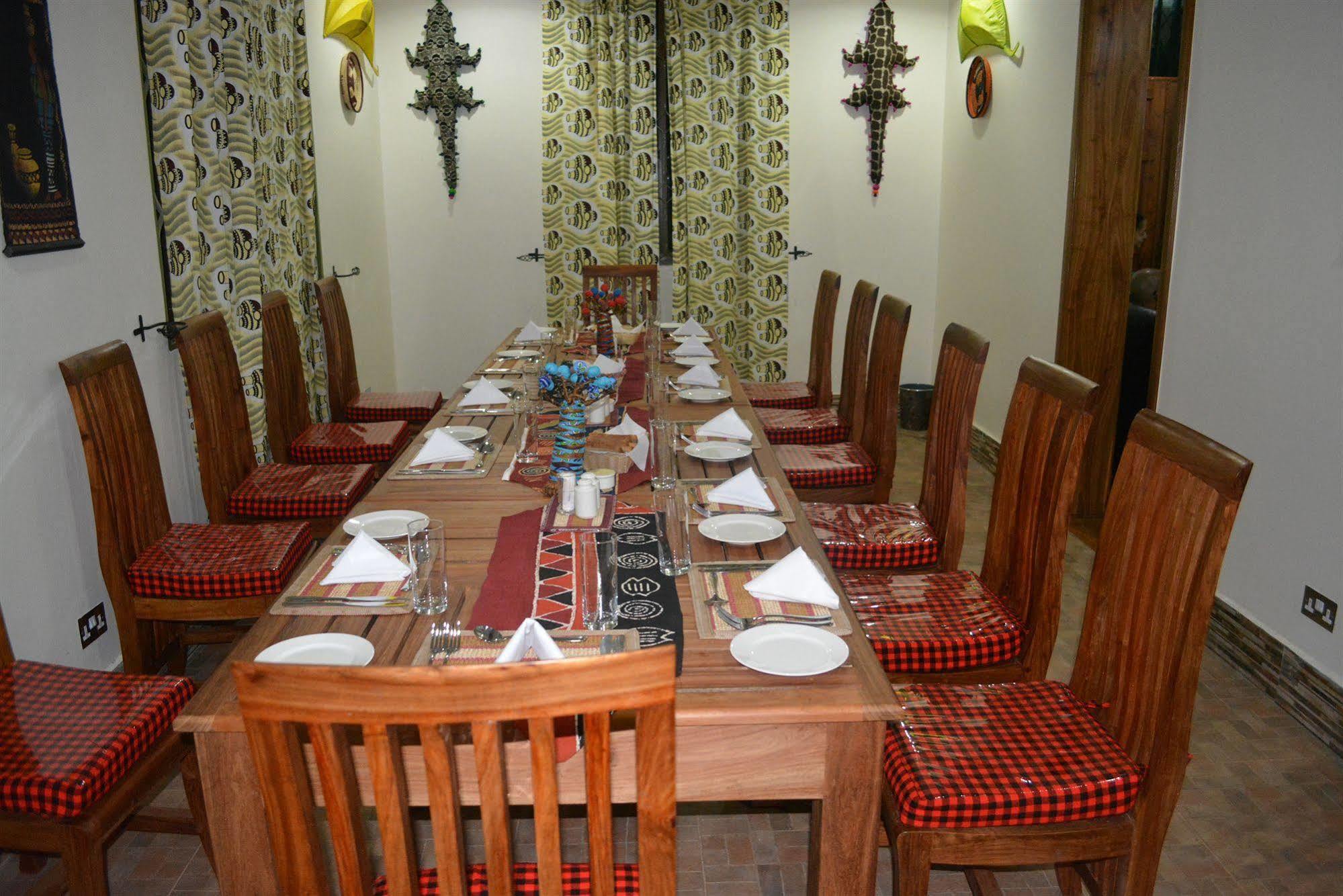 Korona Villa Lodge Аруша Екстериор снимка